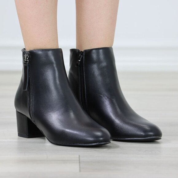 Womens Ankle Boots Low Block Heel Black Synthetic Leather Pointed Toe - Picture 2 of 12